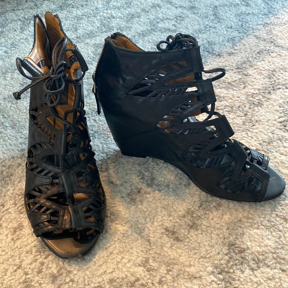 Dolce Vita Strappy Wedge Heels - Picture 1 of 9